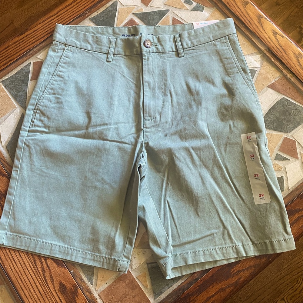 NWT Old Navy Men's Green Shorts